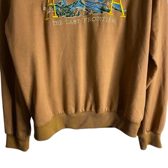 ROMWE Women's Brown Alaska The Front Frontier Embroidered Crewneck Sweatshirt - Picture 3 of 8